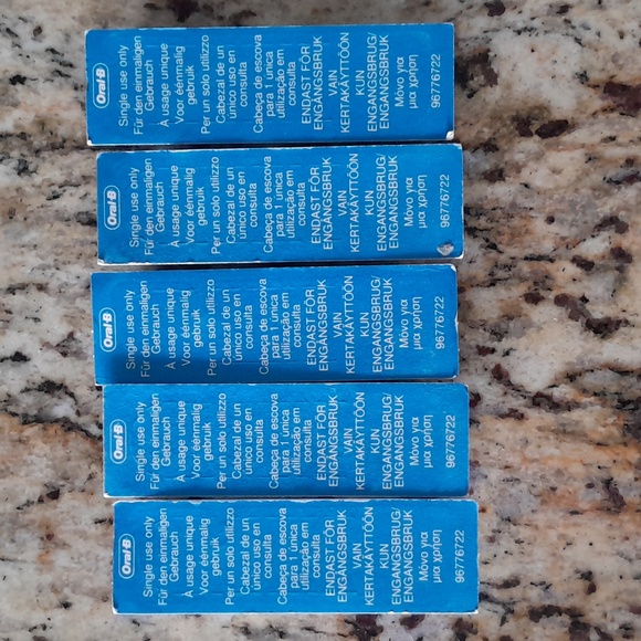 Oral B Brush head - Picture 3 of 4